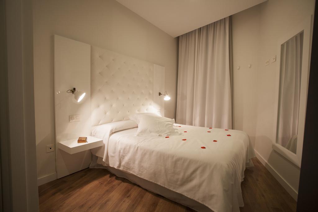 Picasso Suites Málaga Habitación foto